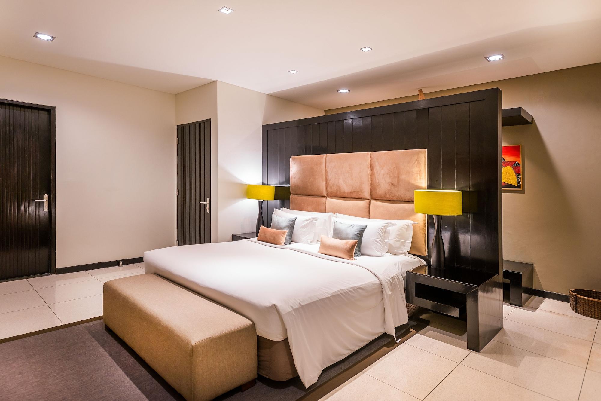 Cicada Luxury Townhouses Семиняк Екстериор снимка