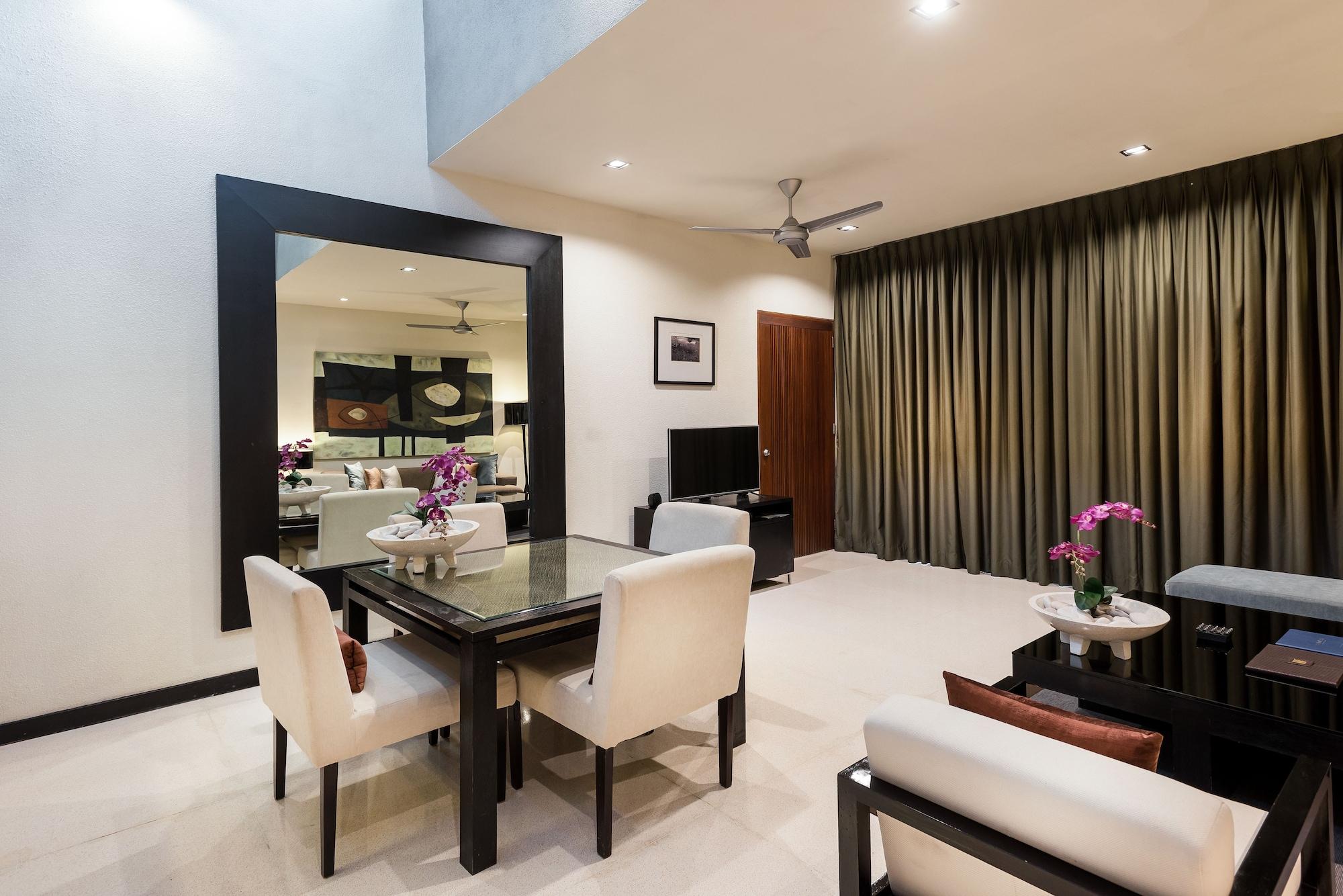 Cicada Luxury Townhouses Семиняк Екстериор снимка