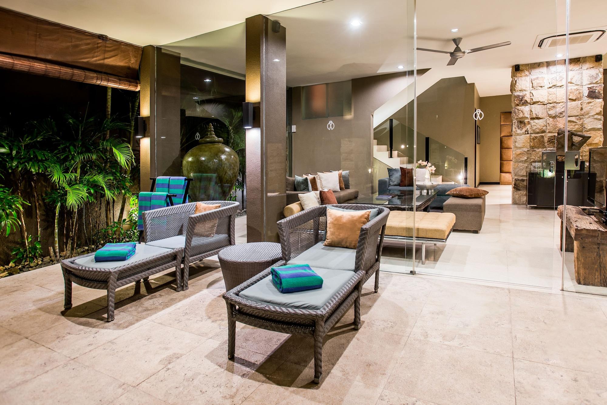 Cicada Luxury Townhouses Семиняк Екстериор снимка