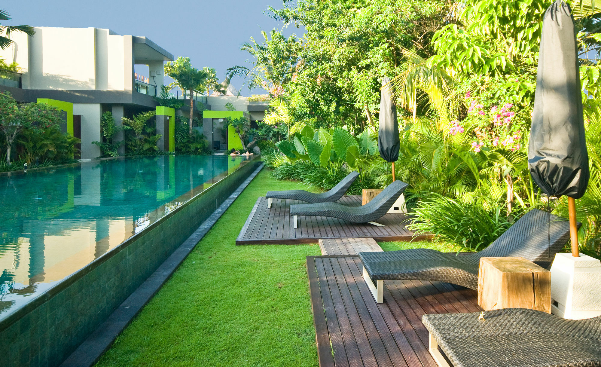 Cicada Luxury Townhouses Семиняк Екстериор снимка